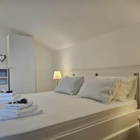 Apartment Maris Sea View *