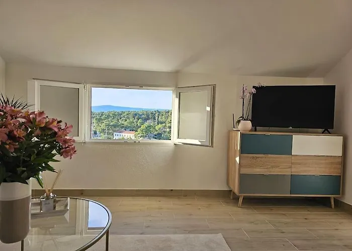 Apartment Maris Sea View
