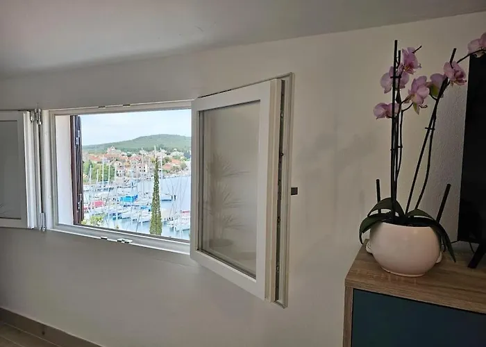 Maris Sea View *