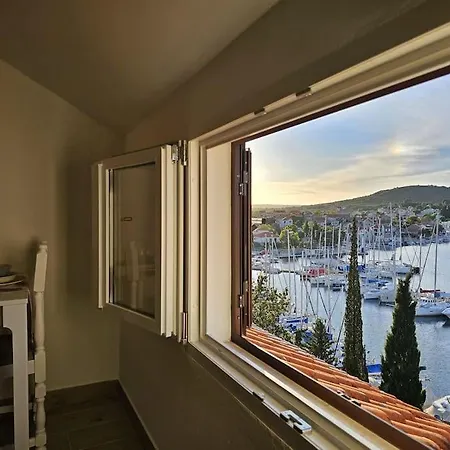 Appartement Maris Sea View *